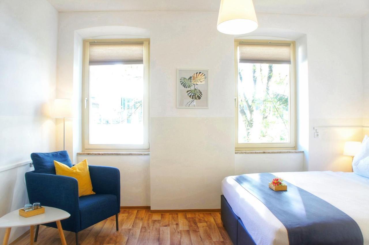 Schwarzacherhof Pension & Apartments Шварцах-им-Понгау Экстерьер фото